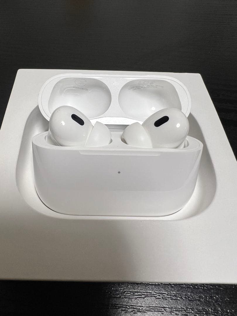 AirPods Pro 第2世代 本体【正規品、限定保証付き】