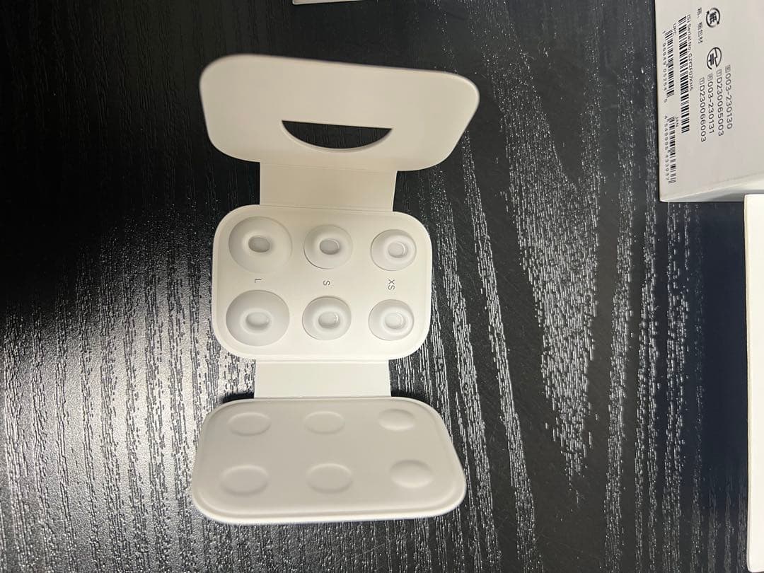 AirPods Pro 第2世代 本体【正規品、限定保証付き】