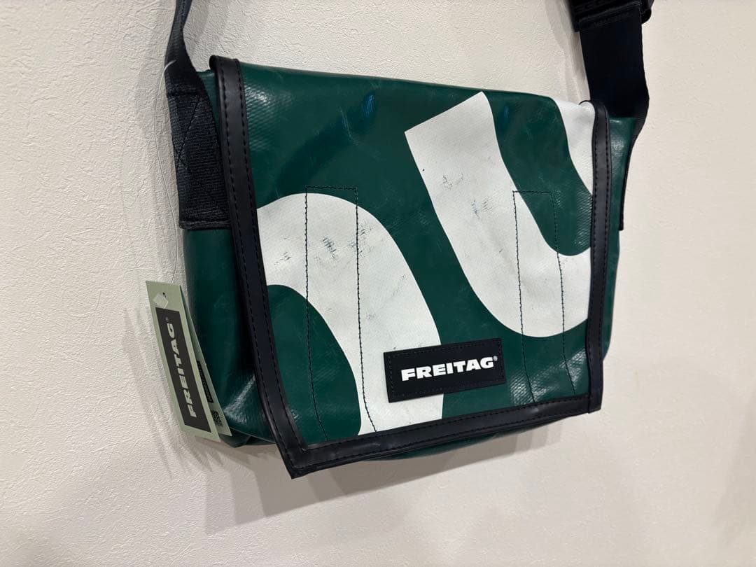 FREITAG メッセンジャーバッグ 緑/白　small