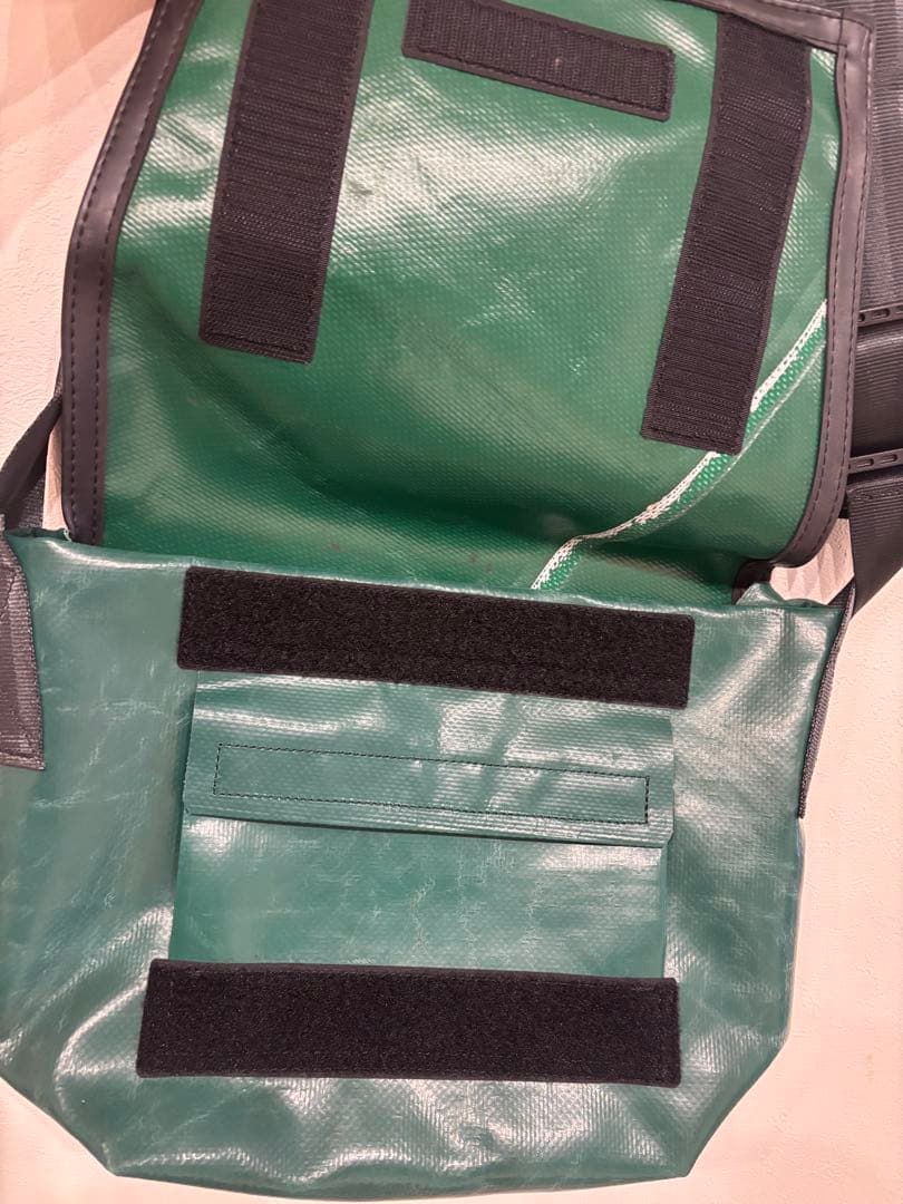 FREITAG メッセンジャーバッグ 緑/白　small