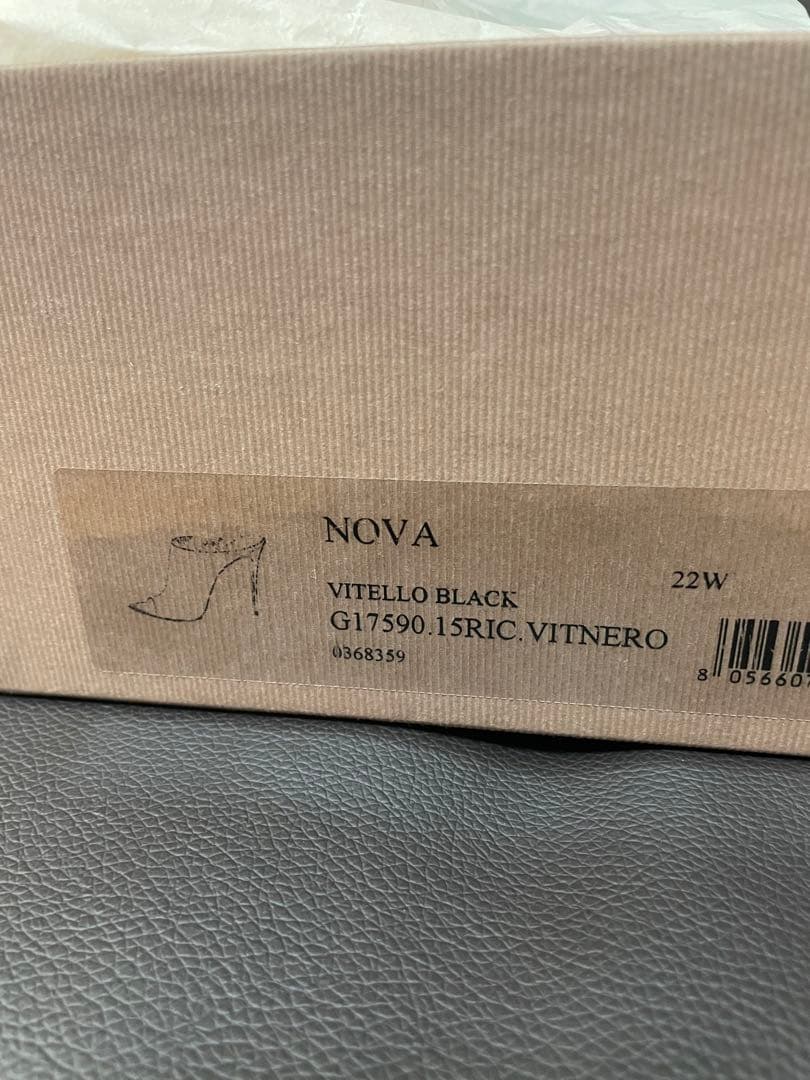 処分価格神崎恵さん着用Gianvito Rossi 黒 NOVA