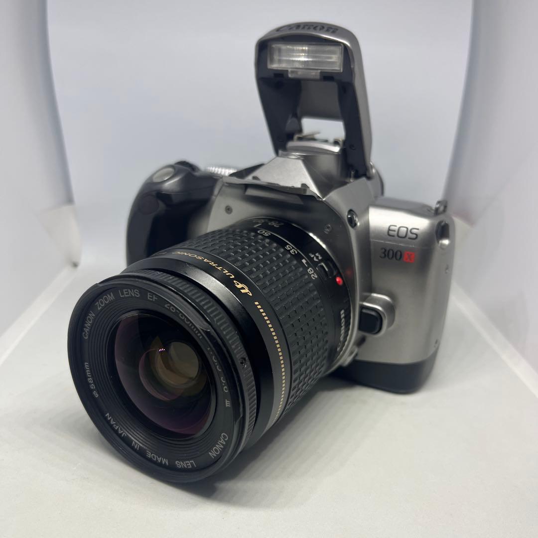 EOS Kiss 7 欧州版(EOS 300X)+ EF 28-80mm