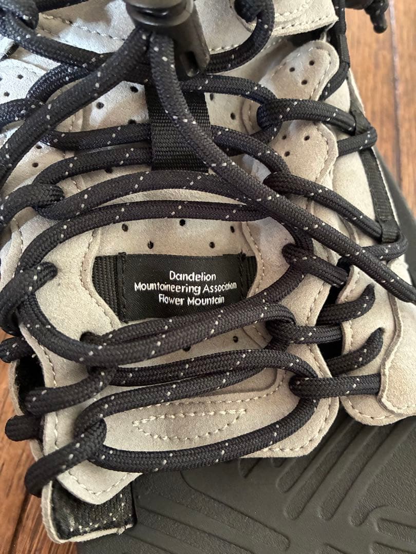 Flower MOUNTAIN×NAPE PUMA PUNKU GRAY