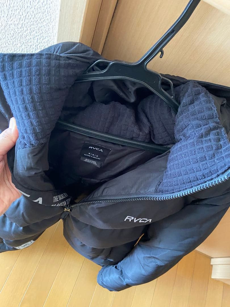 【美品】rvca AZUL コラボ　ダウン　M