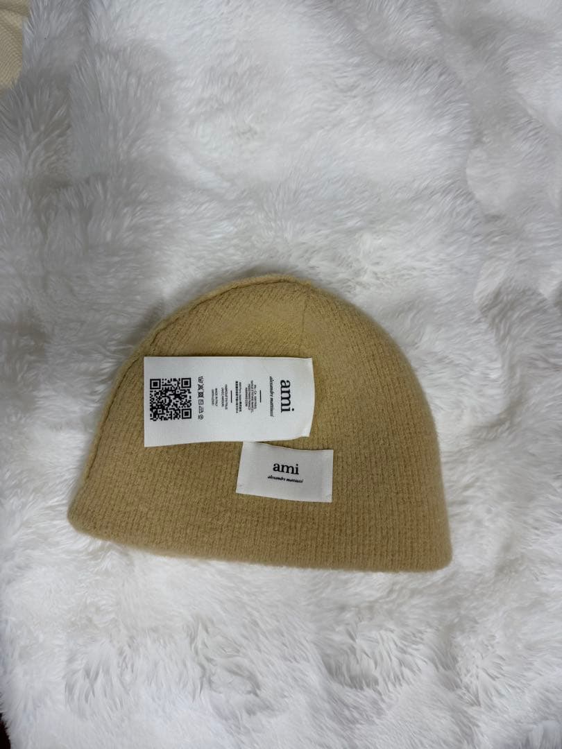 ami ハートロゴ付きニット帽