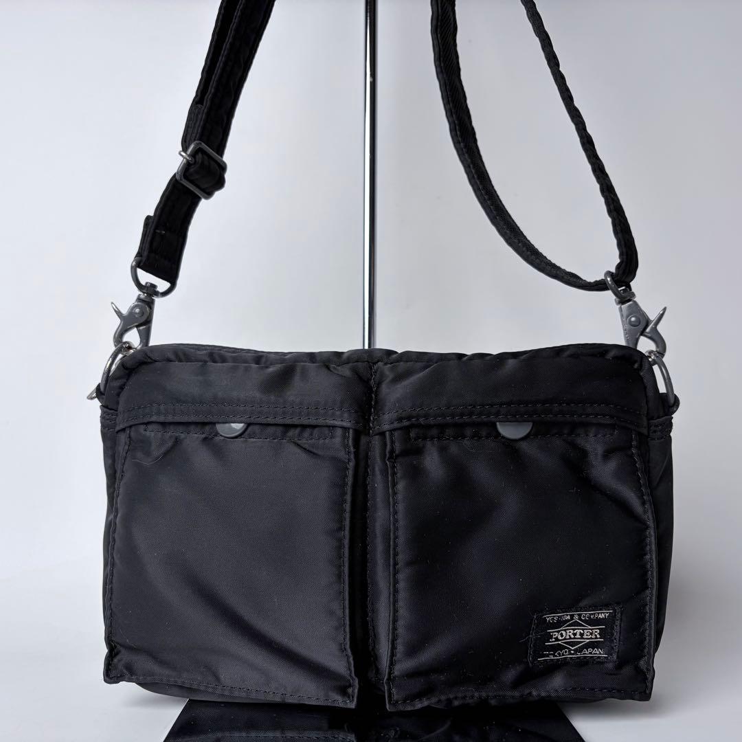 【廃盤モデル】ポータータンカーコンパクトショルダーカメラバックブラック