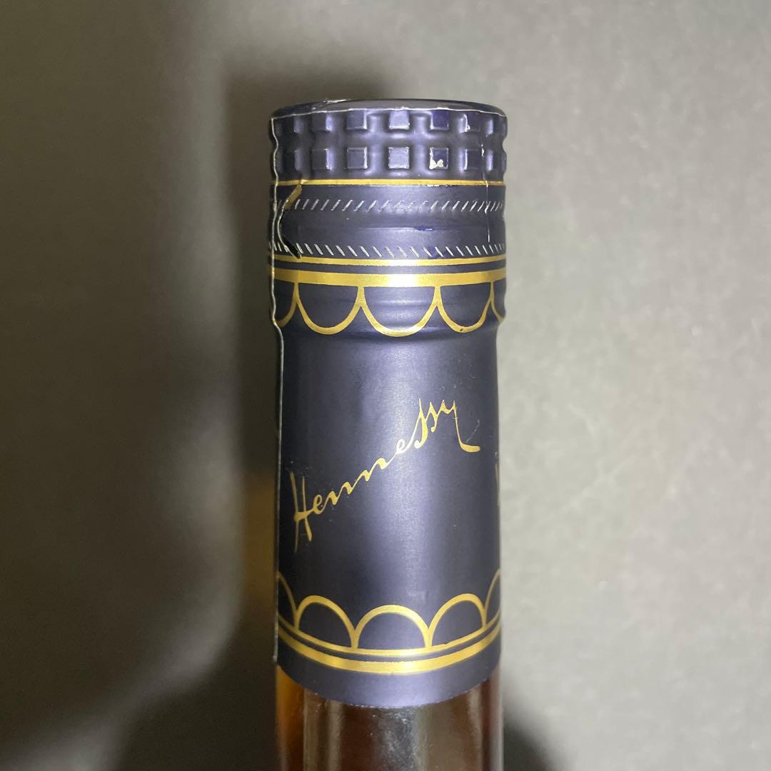 KAWS ヘネシー V.S リミテッドエディション