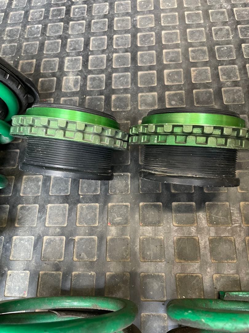 ゆ*様 テイン プリウスα 40 ストリート ベイシスZ 車高調