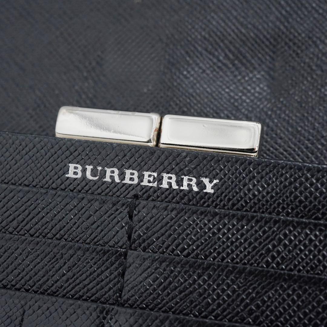 【未使用に近い】Burberry ノバチェック　エンボス　がま口　ファスナー
