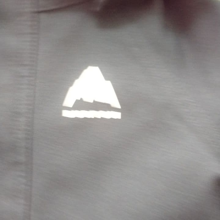 バートン　キッズウェア上下セット　スノボ　2T ご希望あればインナー付けて３点