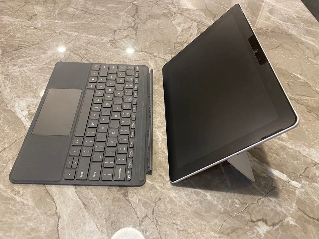 Surface Go Model:1824 64GB surfaceペン付
