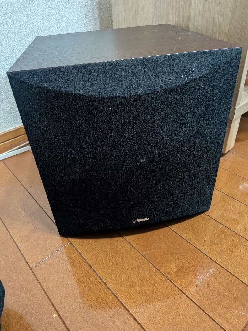 Yamaha NS-SW050 サブウーファー　ウォルナット色