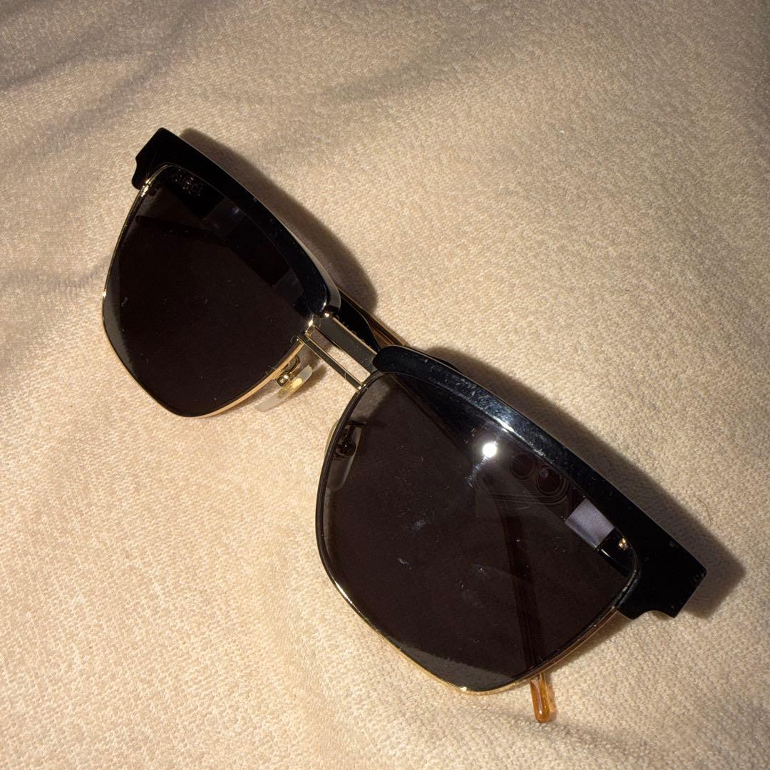 グッチ GUCCI サングラス ロゴテンプル GG0603S