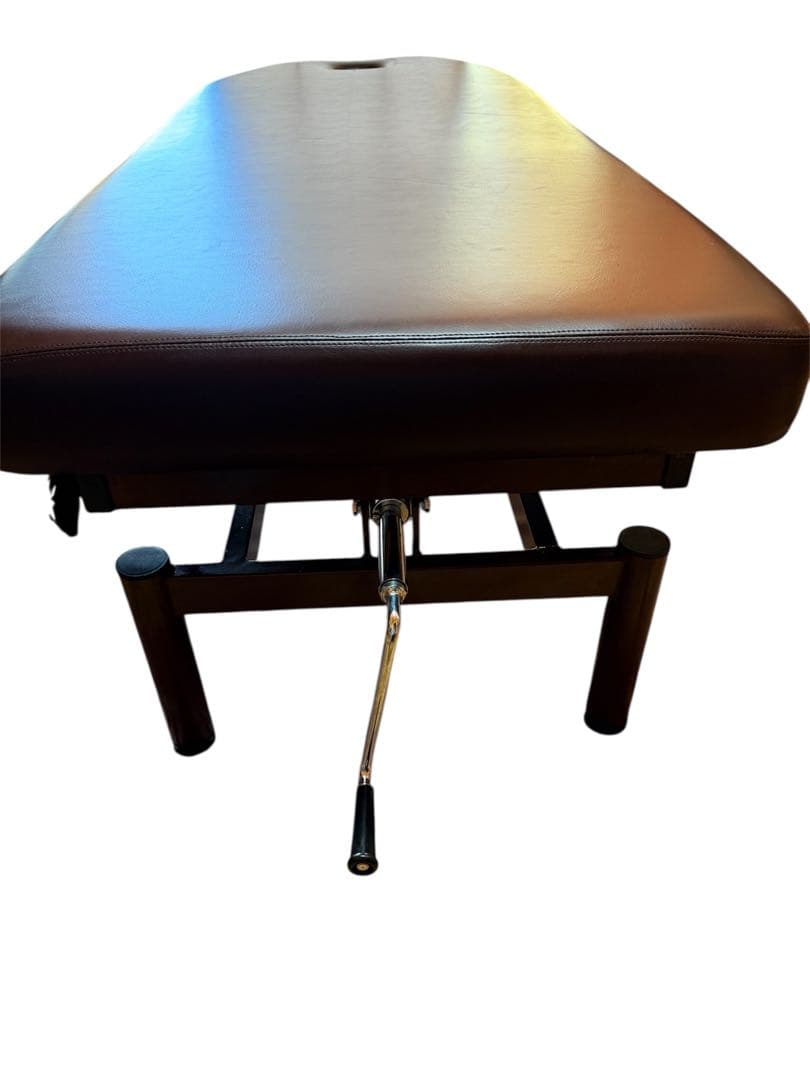 エステ 昇降ベッド 手動 有孔 ブラウン 整体 マッサージ 付属品多数