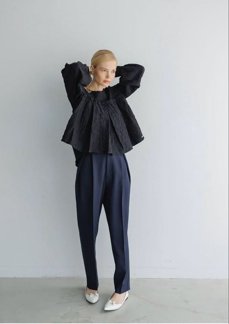 新品タグ付き　Cen. セン　ホイップフレアブラウス　ペプラム　チュニック