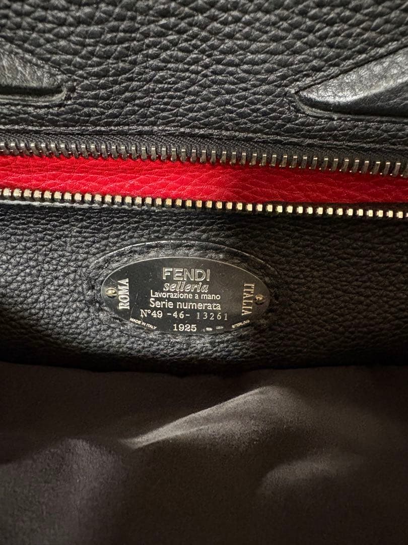 FENDI ピーカブー　ブラック ラージ