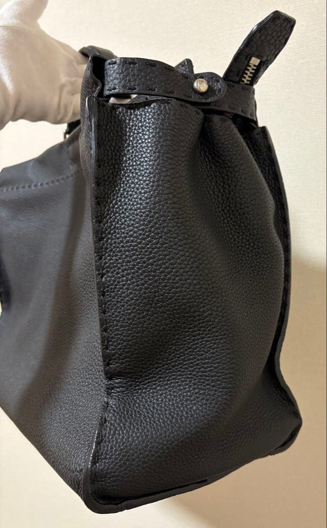 FENDI ピーカブー　ブラック ラージ