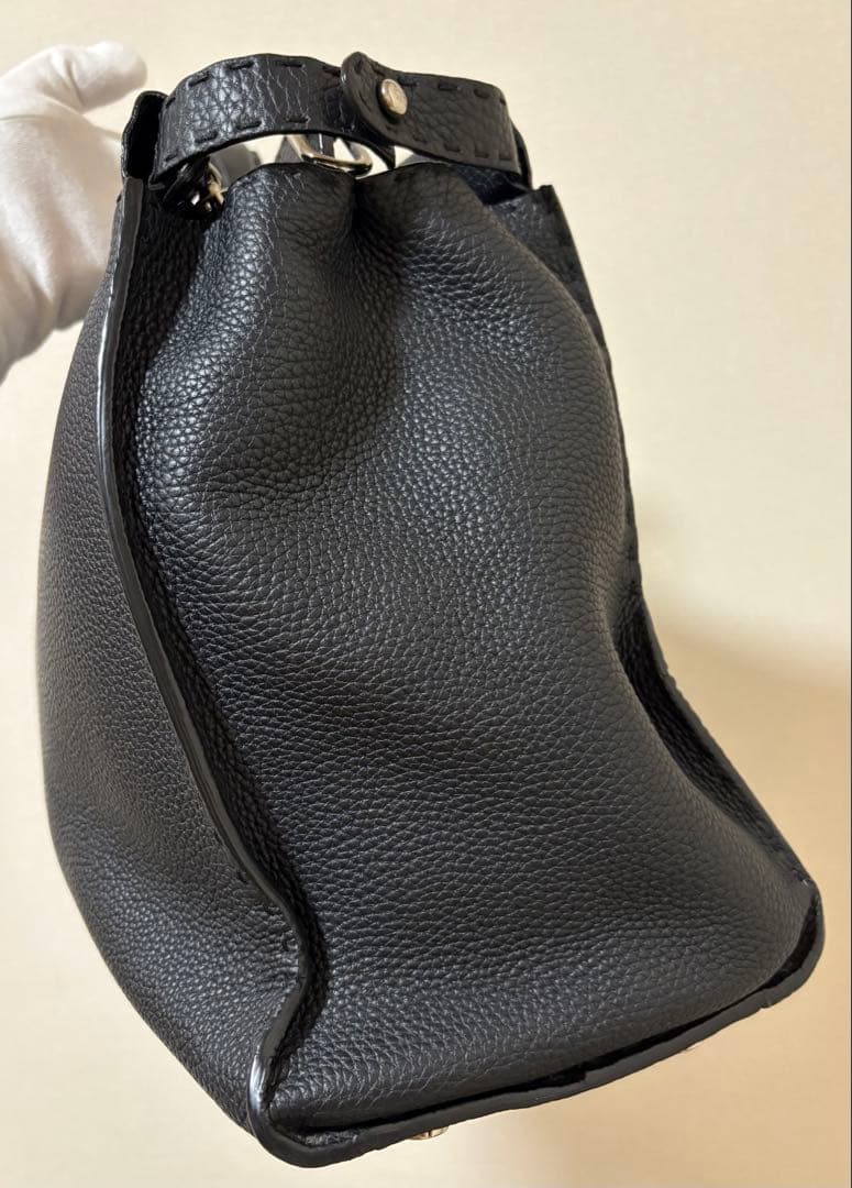 FENDI ピーカブー　ブラック ラージ