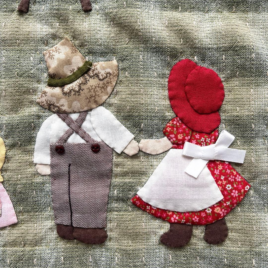 パッチワークタペストリー　スーちゃんキルト