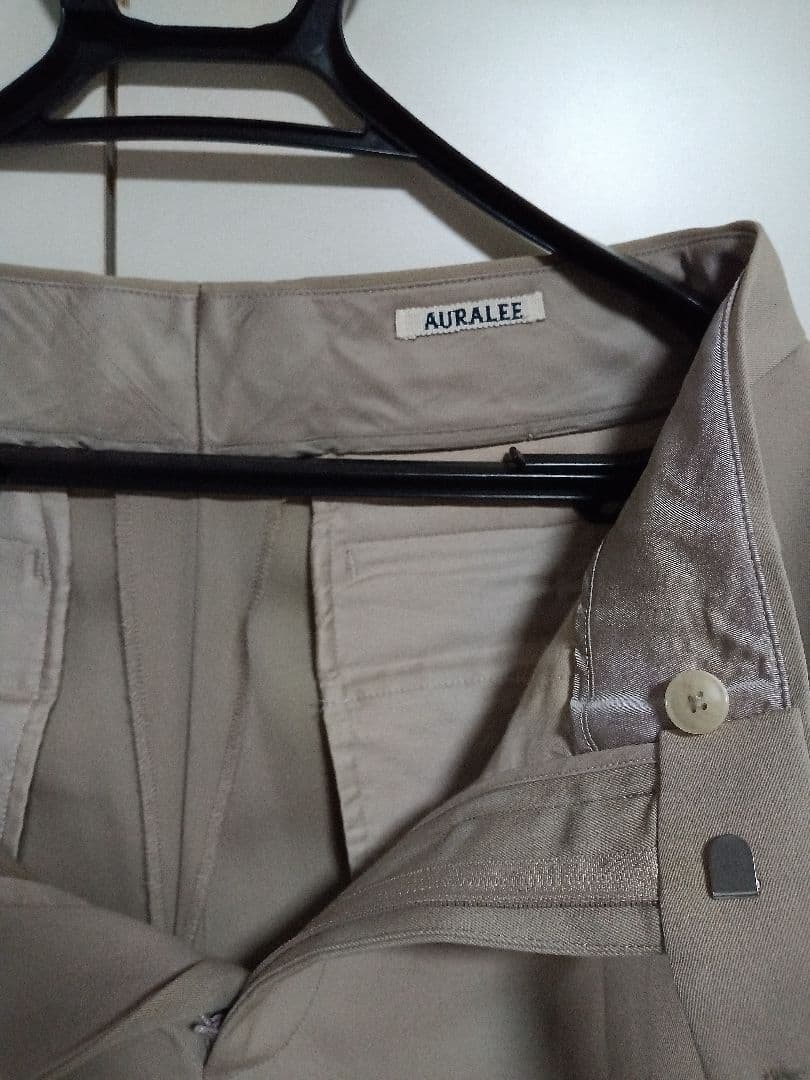 AURALEE LIGHT WOOL MAX GABARDINE 4 スラックス