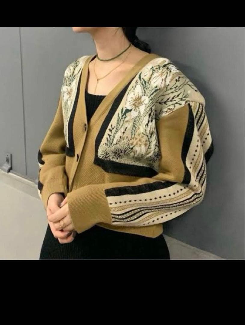 MURRAL ベージュ 長袖カーディガン　花柄