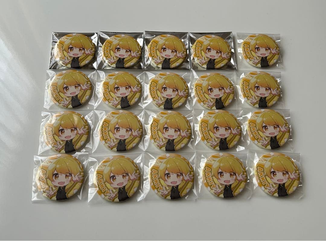 AMPTAKxCOLORS あっきぃ　缶バ