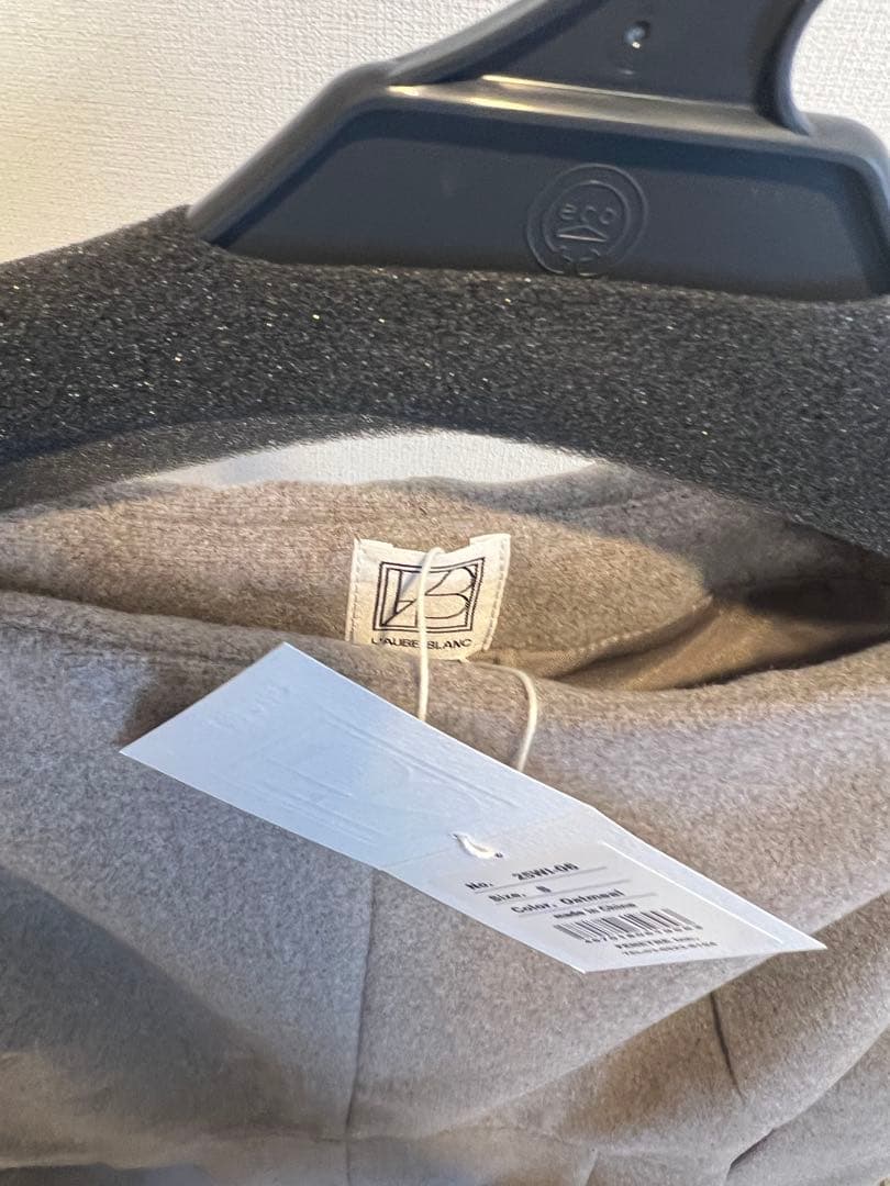 新品 laubeblanc Narrow line Cape Dress S