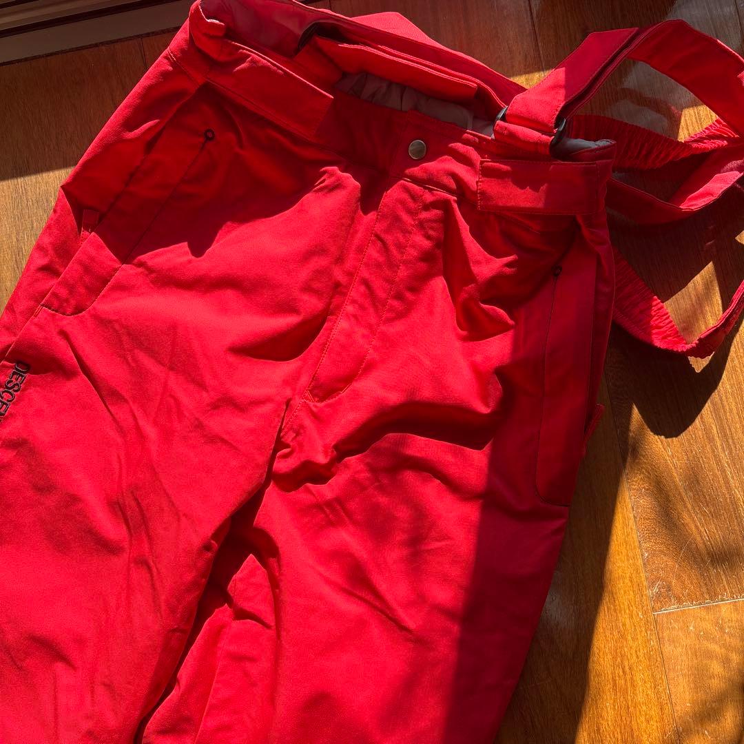 まるで新品☆DESCENTE スキー スノボ ウェア キッズ 150サイズ調整可