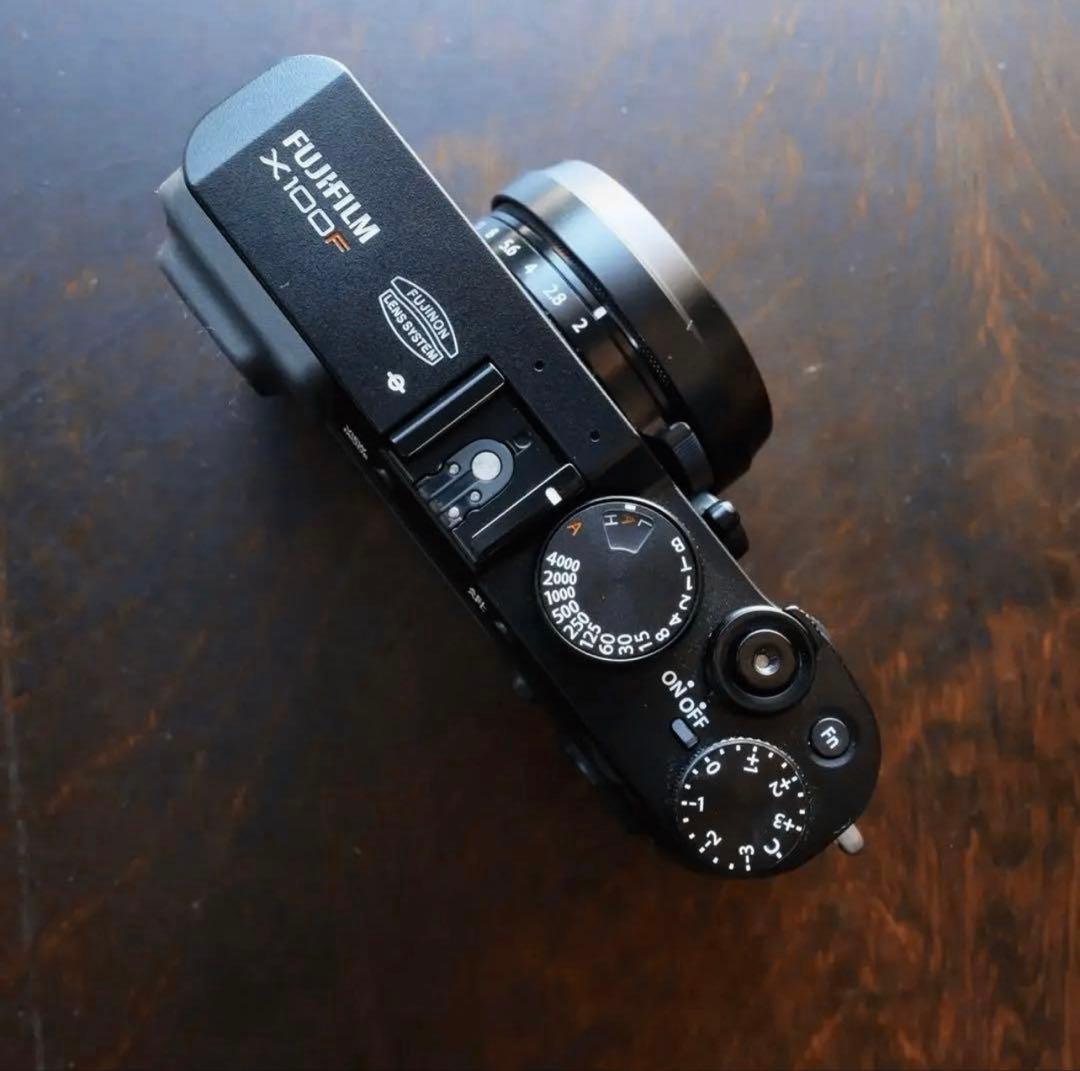 美品 FUJIFILM 富士フイルム X100F ブラック コンデジ