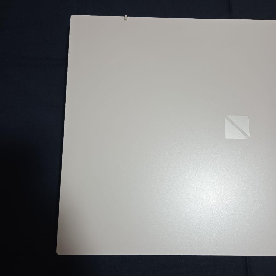 展示品　NEC LAVIE N15 PC-N155EJAW パールホワイト