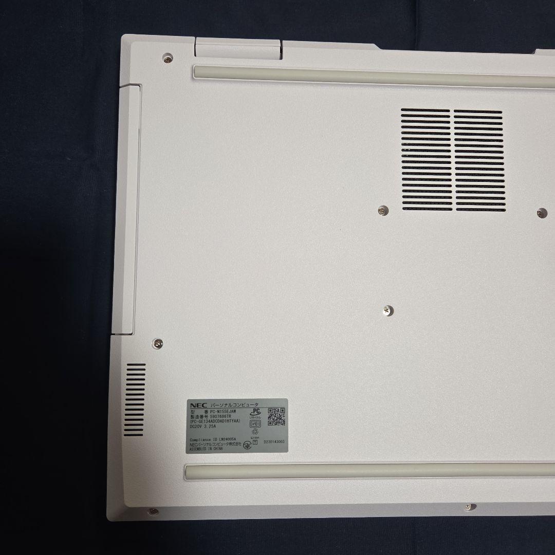 展示品　NEC LAVIE N15 PC-N155EJAW パールホワイト