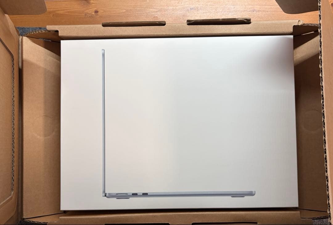 【完美品】MacBook Air 13インチ M4チップ 256GB