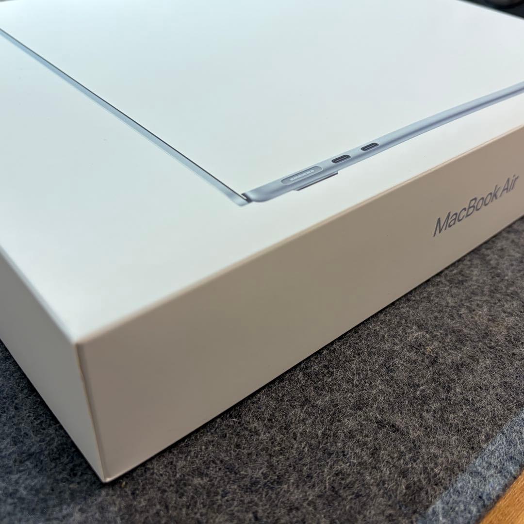 【完美品】MacBook Air 13インチ M4チップ 256GB