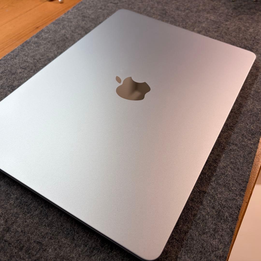 【完美品】MacBook Air 13インチ M4チップ 256GB