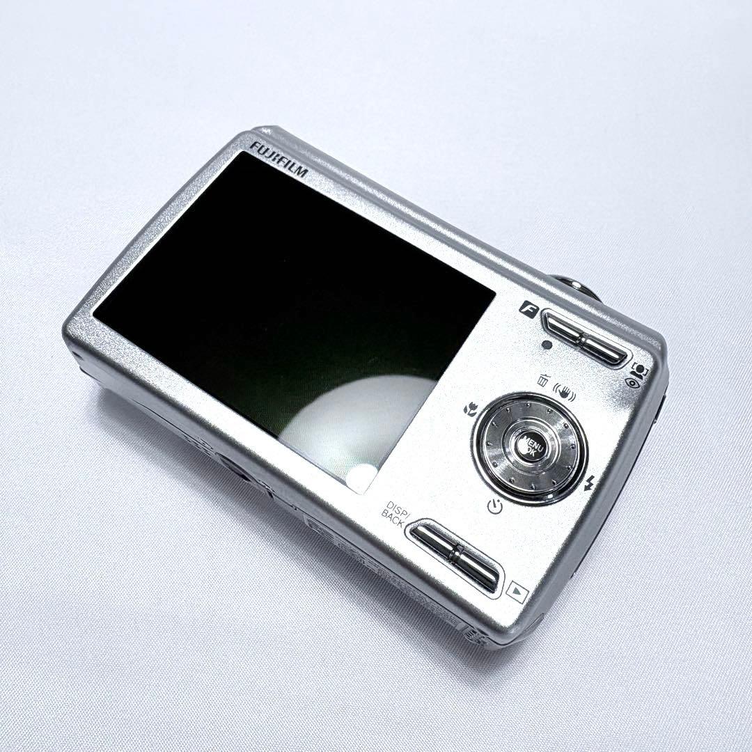 【美品】FUJIFILM FinePix F100fd シルバー 箱 説明書付き
