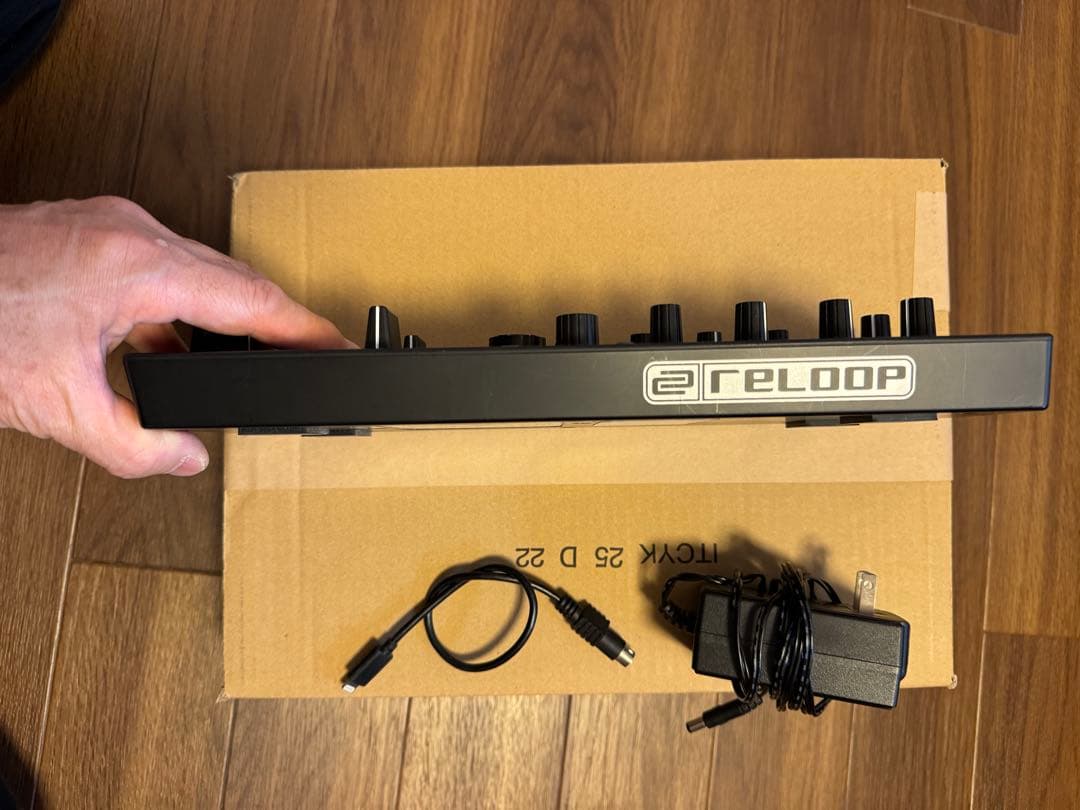 Reloop MIXTOUR DJコントローラー