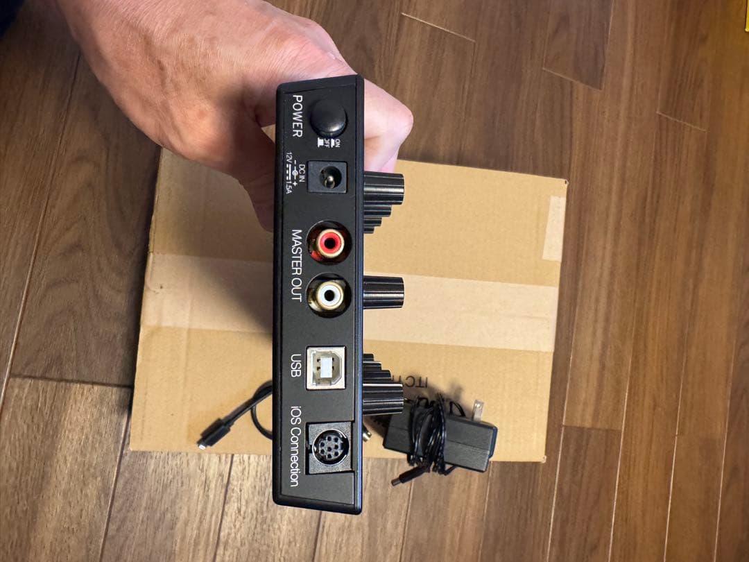 Reloop MIXTOUR DJコントローラー