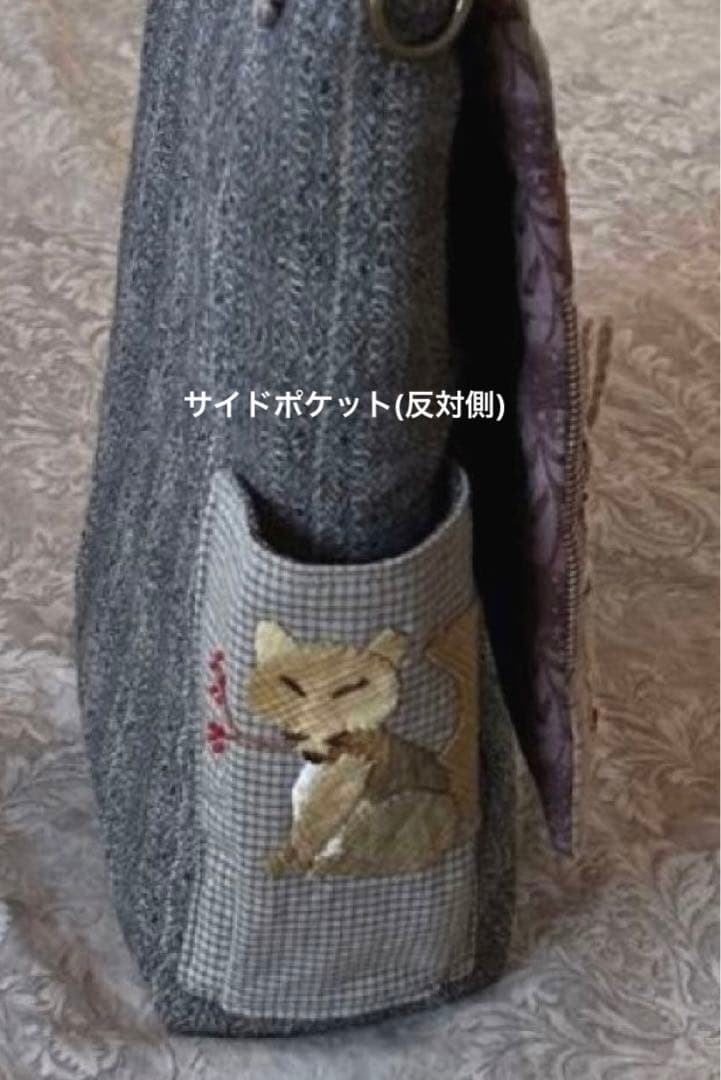 四角窓のふたつきショルダーバッグ