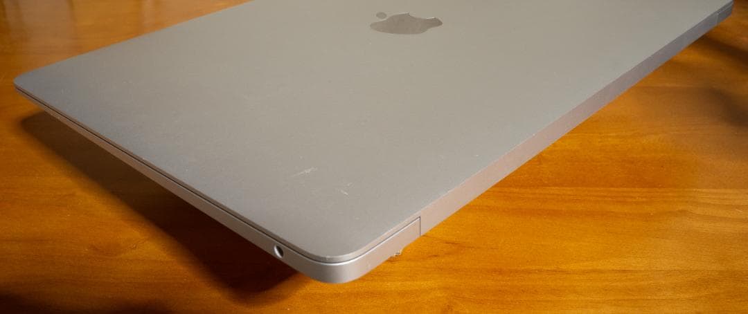 MacBookAir13インチ・2018年★バッテリー正常、208回