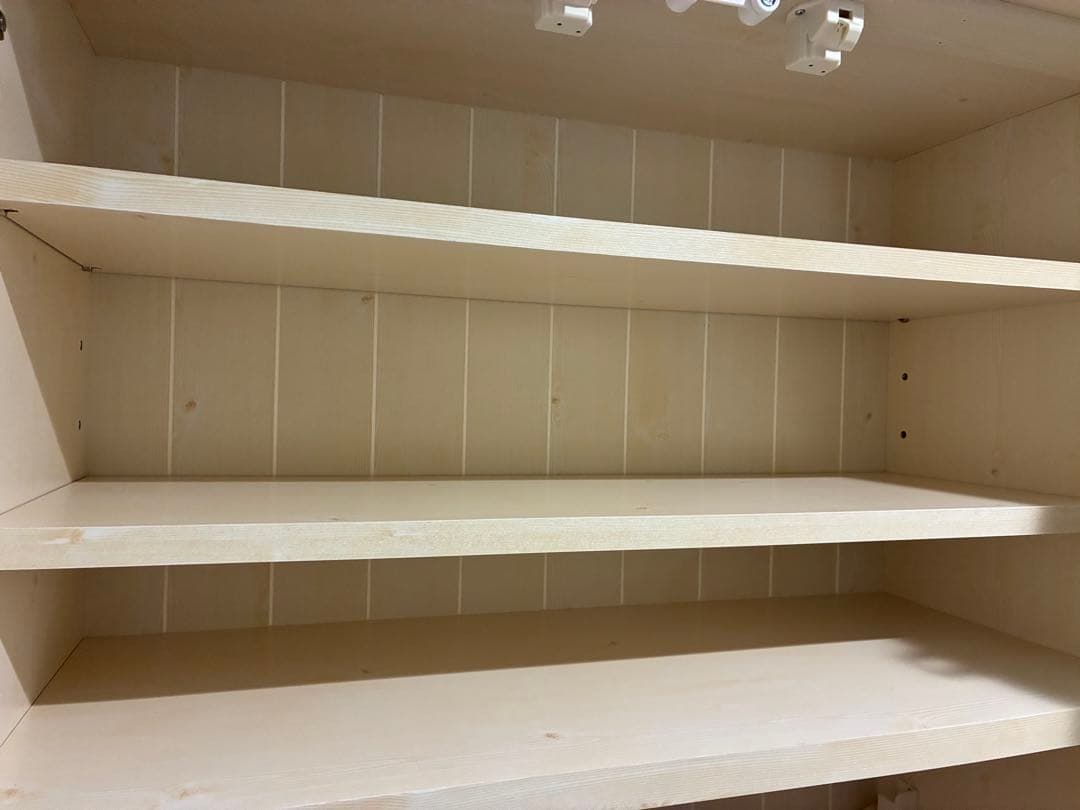 シナモシリーズ　ニトリ　キッチンボード　食器棚　　幅80