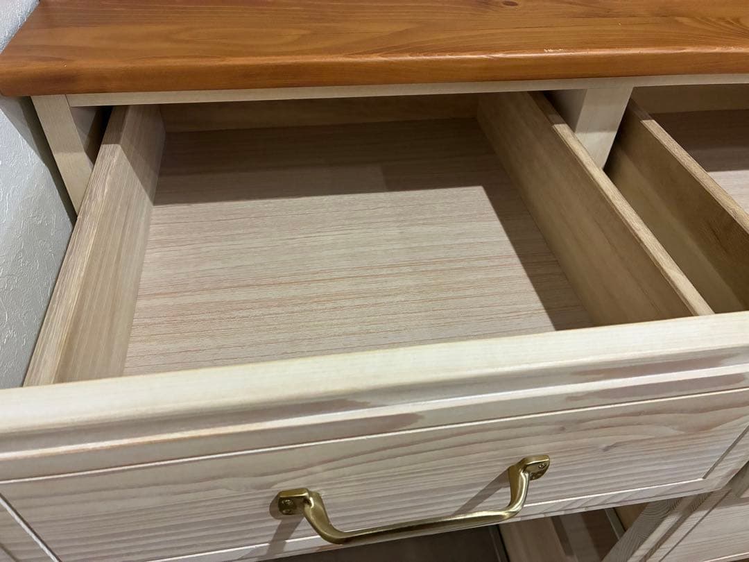 シナモシリーズ　ニトリ　キッチンボード　食器棚　　幅80