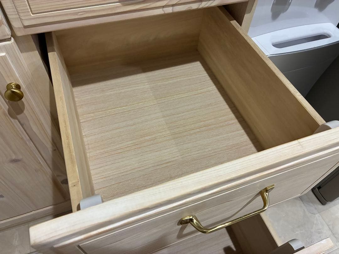 シナモシリーズ　ニトリ　キッチンボード　食器棚　　幅80