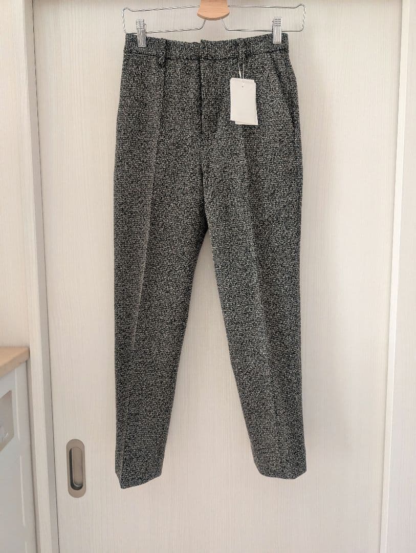 新品！ユナイテッドアローズ　テーパードパンツ