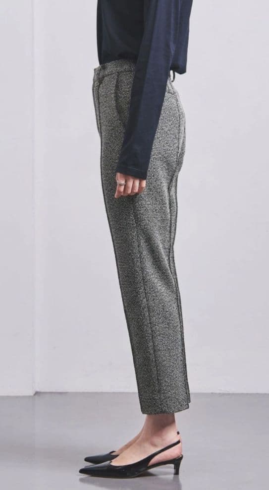 新品！ユナイテッドアローズ　テーパードパンツ