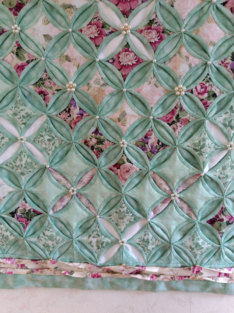 ♡mari♡ パッチワーク(カテドラルウインドウ)タペストリー