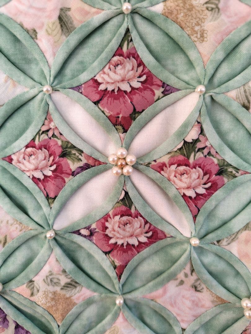 ♡mari♡ パッチワーク(カテドラルウインドウ)タペストリー