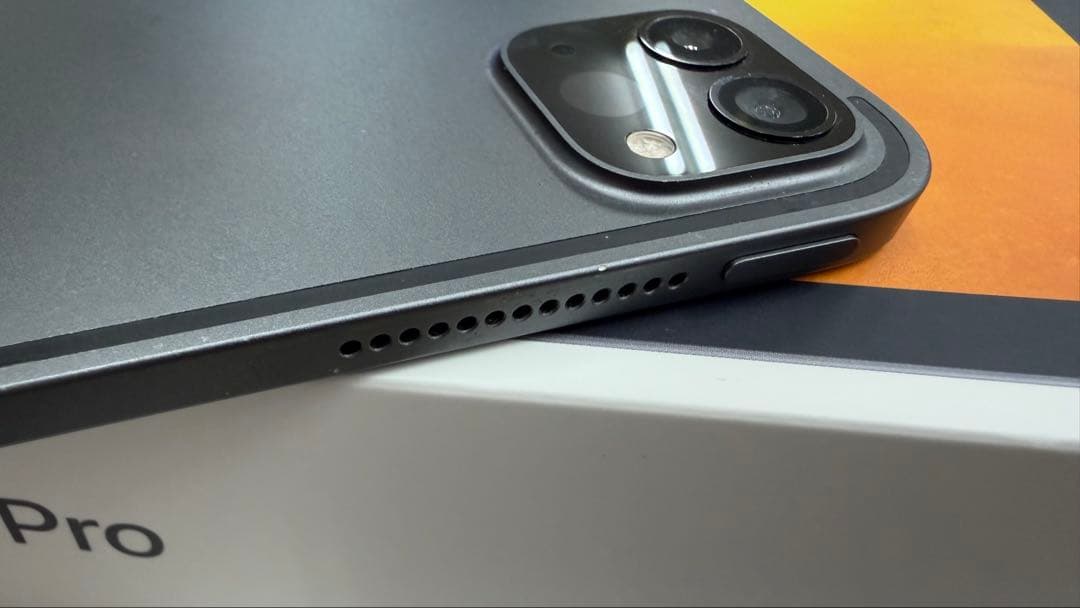 iPad Pro 11インチ (第2世代) 256GB WiFi + キーボード