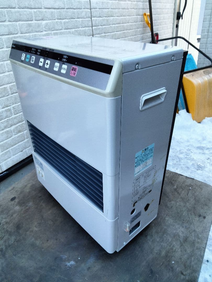 札幌発コロナFF温風石油ストーブ！品番「FF‐4211GS」2011年式中古品②