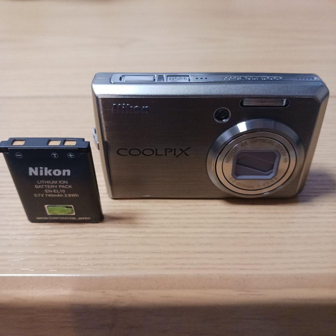 美品 Nikon ニコン COOLPIX S600 カメラ シルバー　レトロ