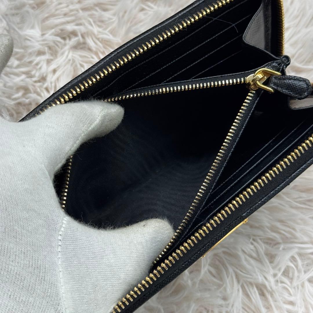 現行 美品✨プラダ トライアングルロゴ サフィアーノ ナイロン 長財布